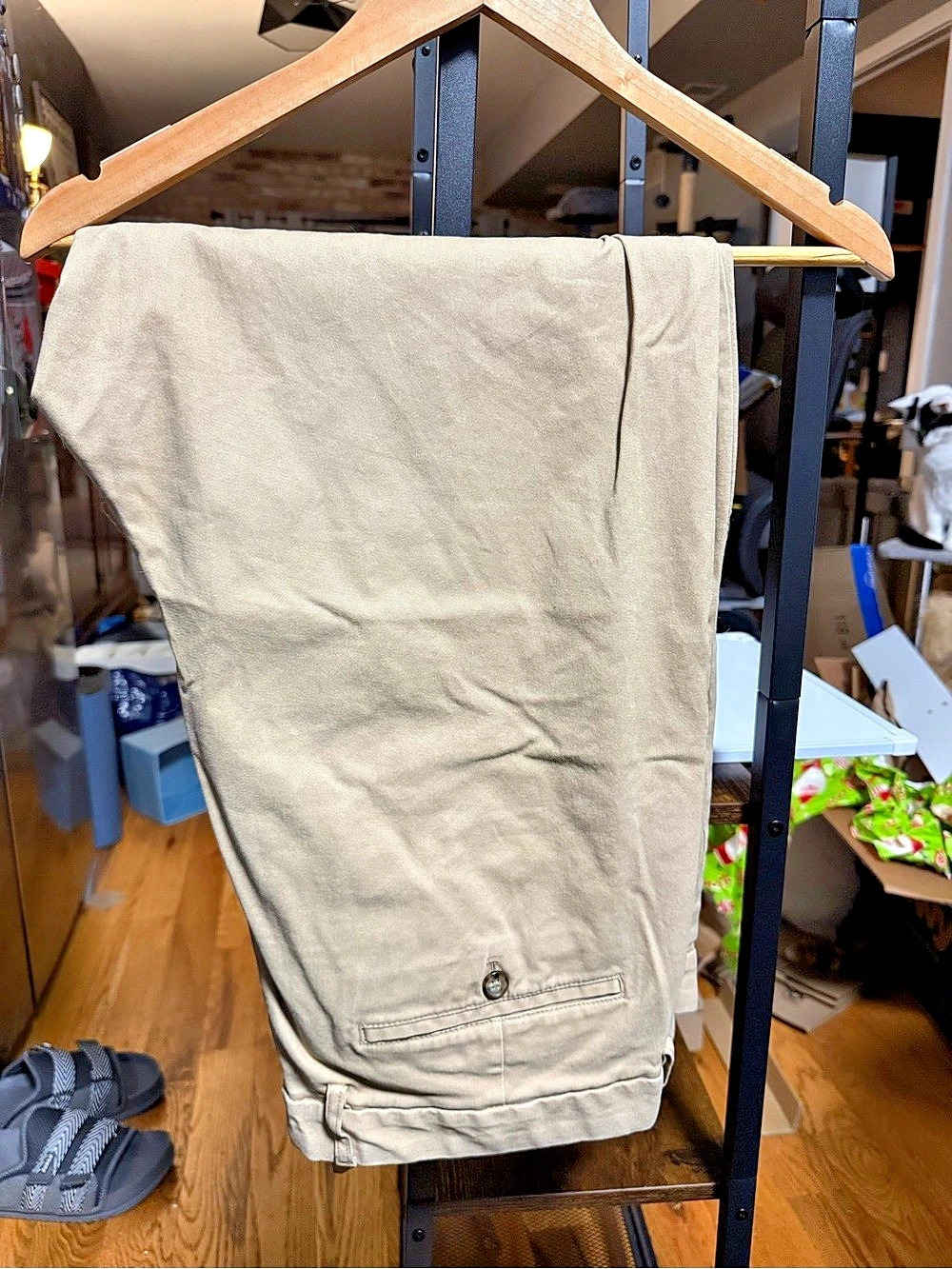 Old Navy Slim Built-In Flex Chino Pants olive Waist 44x30